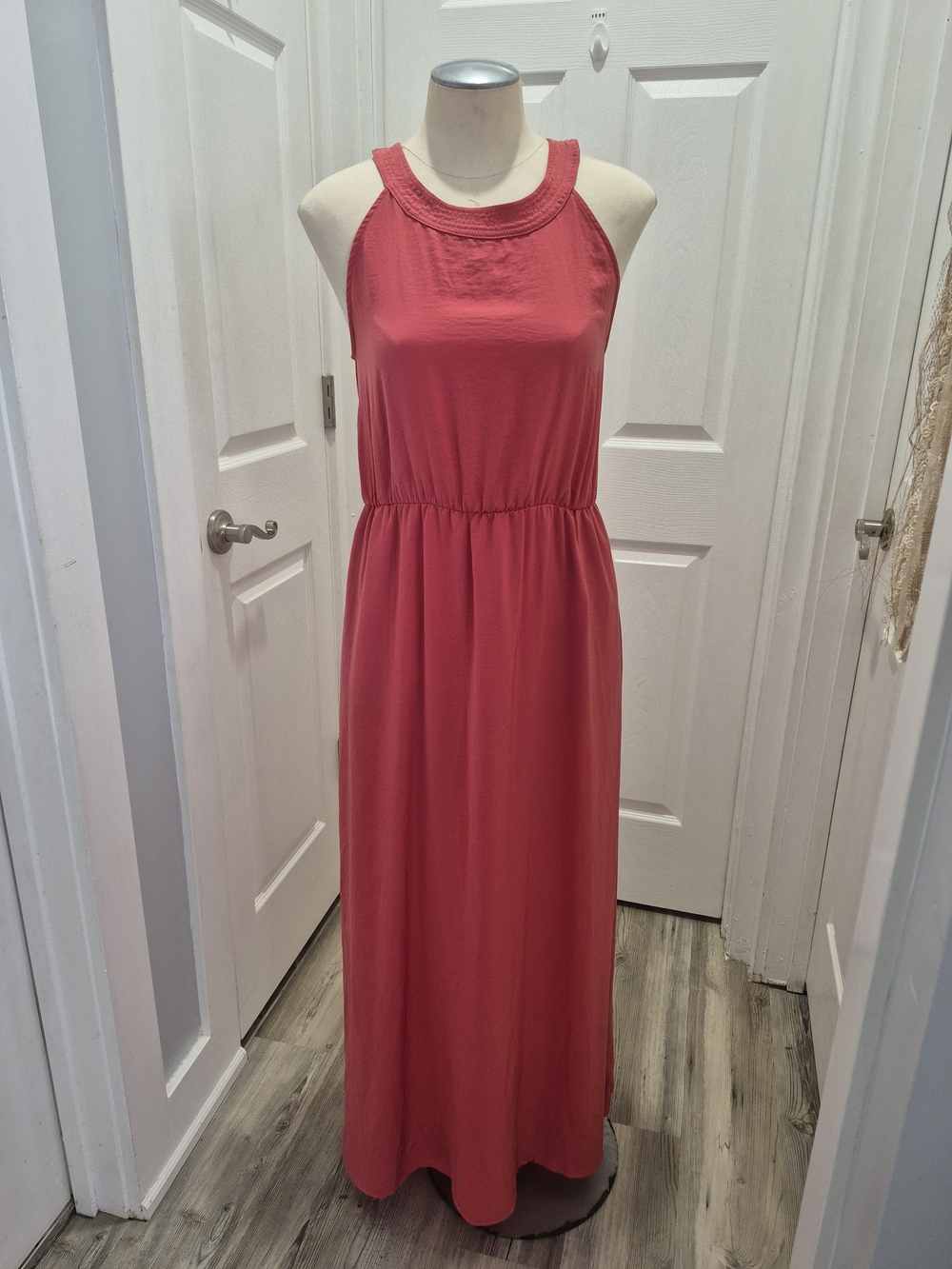 Women’s Coral Halter Maxi Dress Pockets Nicole Miller Size  6